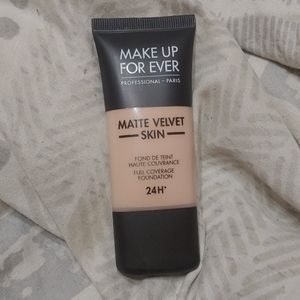 Makeup Forever Matte Velvet Foundation